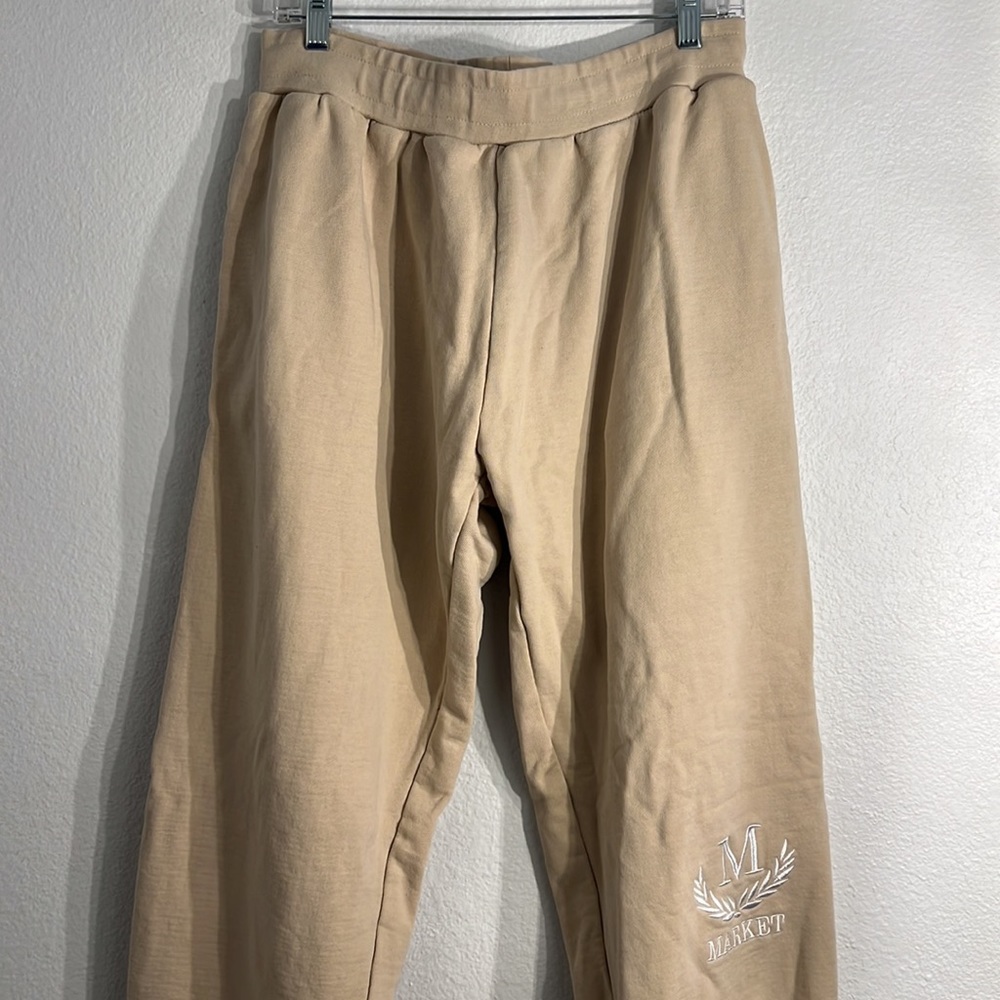 Market Laurel Wreath Sweatpants - Picture 11 of 15